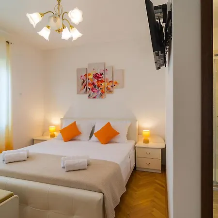 Apartament Three-bedroom In